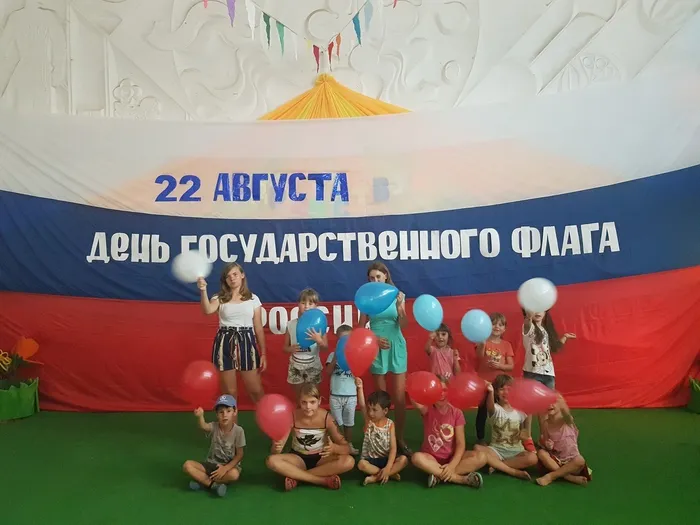 AKQr4HgkKrc